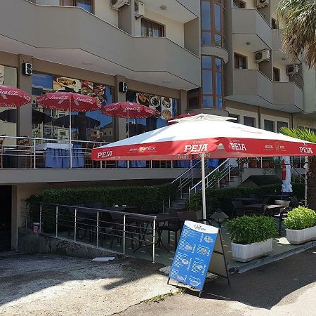 Hotel Palma Durrës Esterno foto