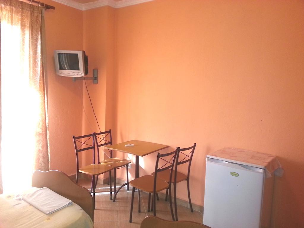 Hotel Palma Durrës Camera foto